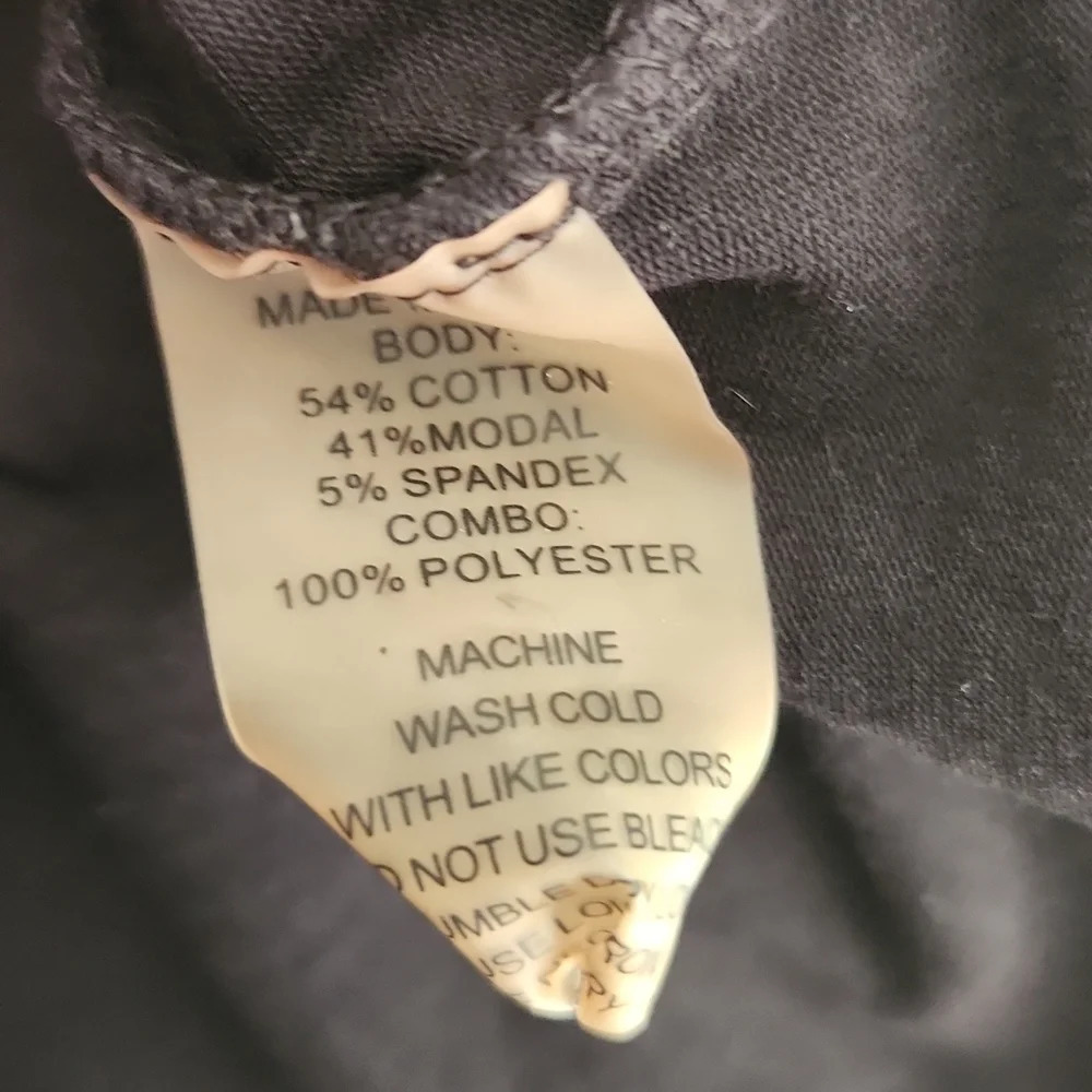 Final Sale Two by Vince Camuto Black Top - Picture 11 of 11